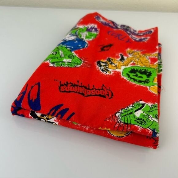 Goosebumps Vintage Fabric 1997 Parachute Press Read if you Dare Mummy Curly 52” - Picture 9 of 10